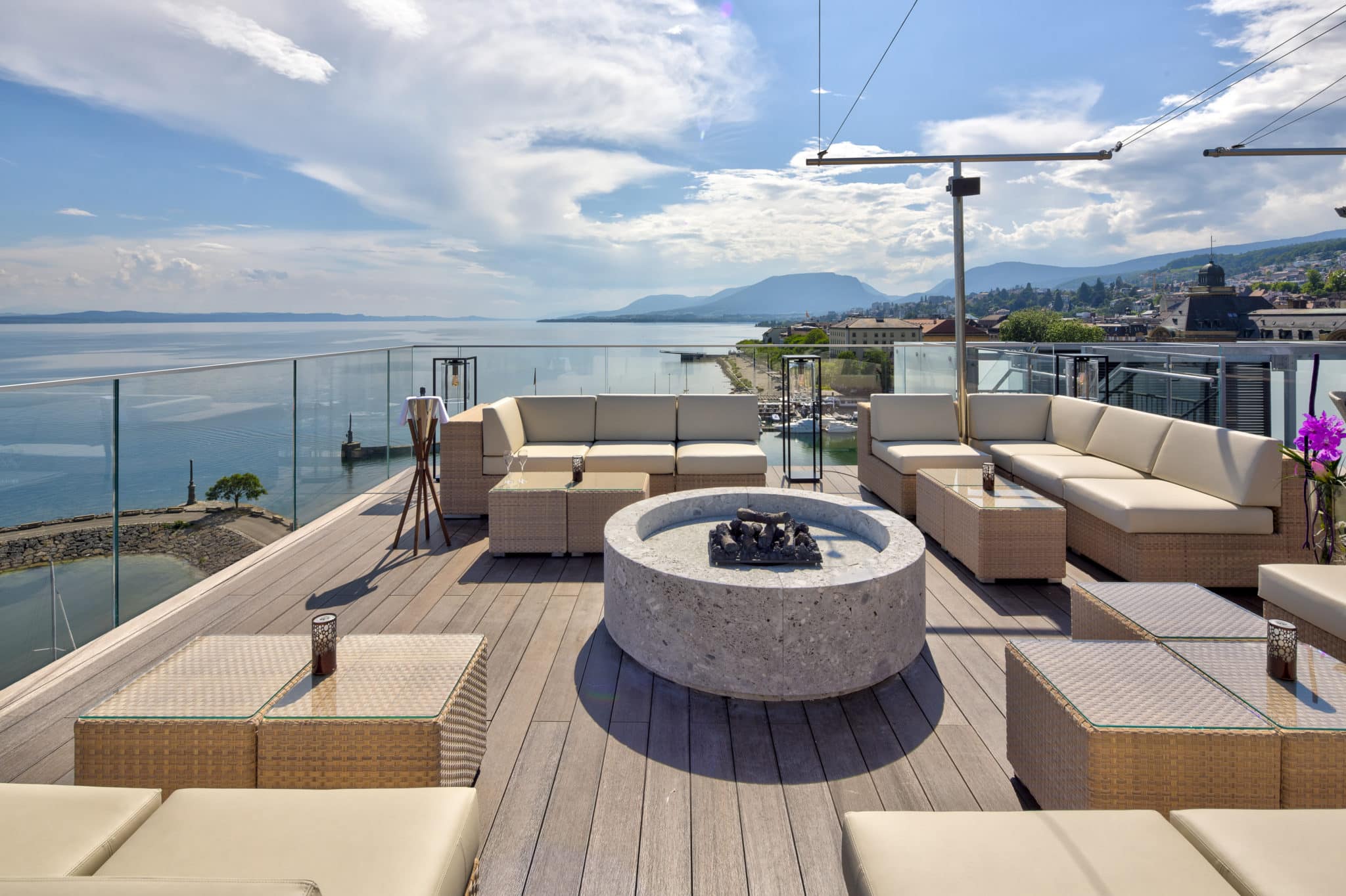 L'Hôtel Beaulac Neuchâtel Restaurants & Bars Rooftop WAVES