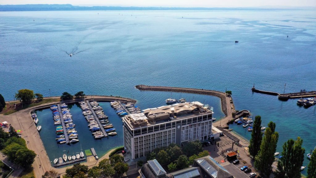 Hôtel Beaulac Neuchâtel au bord du lac (vue du ciel)