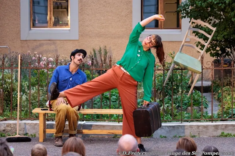 © Cie Juste ici (CH) https://laplage.ch/annulation-des-deux-representations-du-dimanche-de-chaussette/